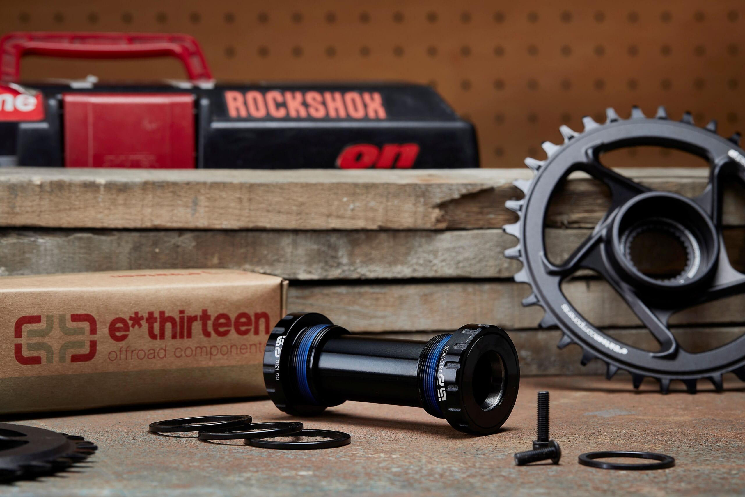 e*thirteen Base BSA gonilni ležaj | 83 mm | 24 mm - slika 3